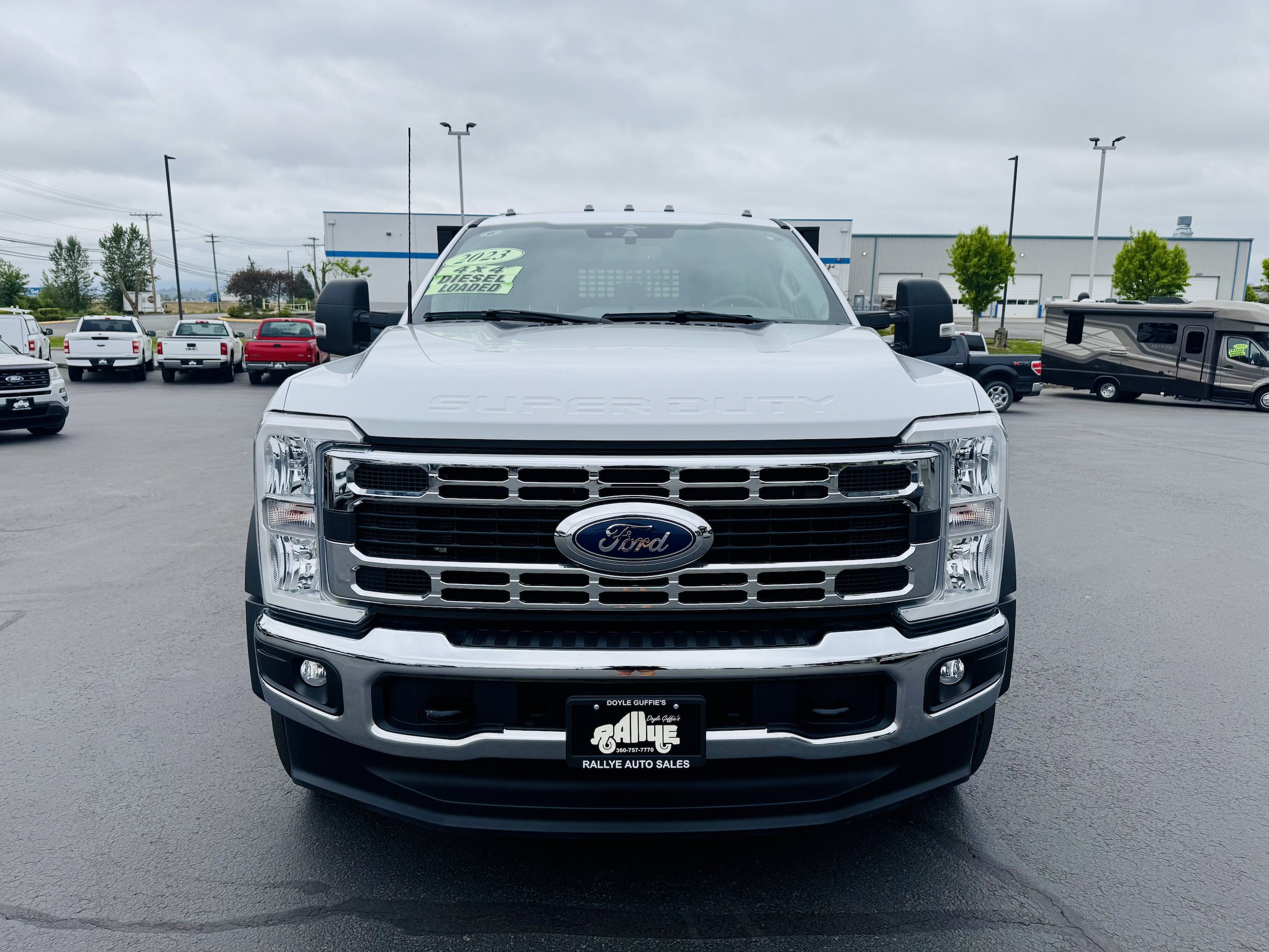 Used 2023 Ford F450 XLT w/ XLT Value Package AWD/4WD image 2