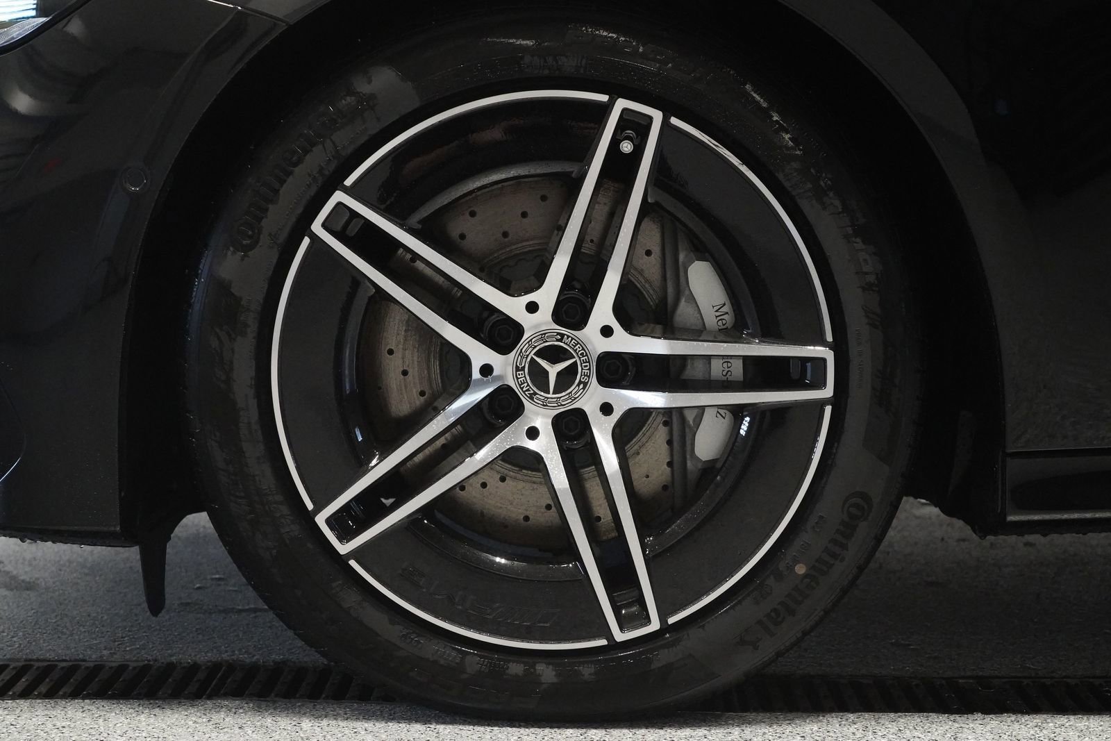 New 2026 Mercedes-Benz E 450 4MATIC Sedan image 11