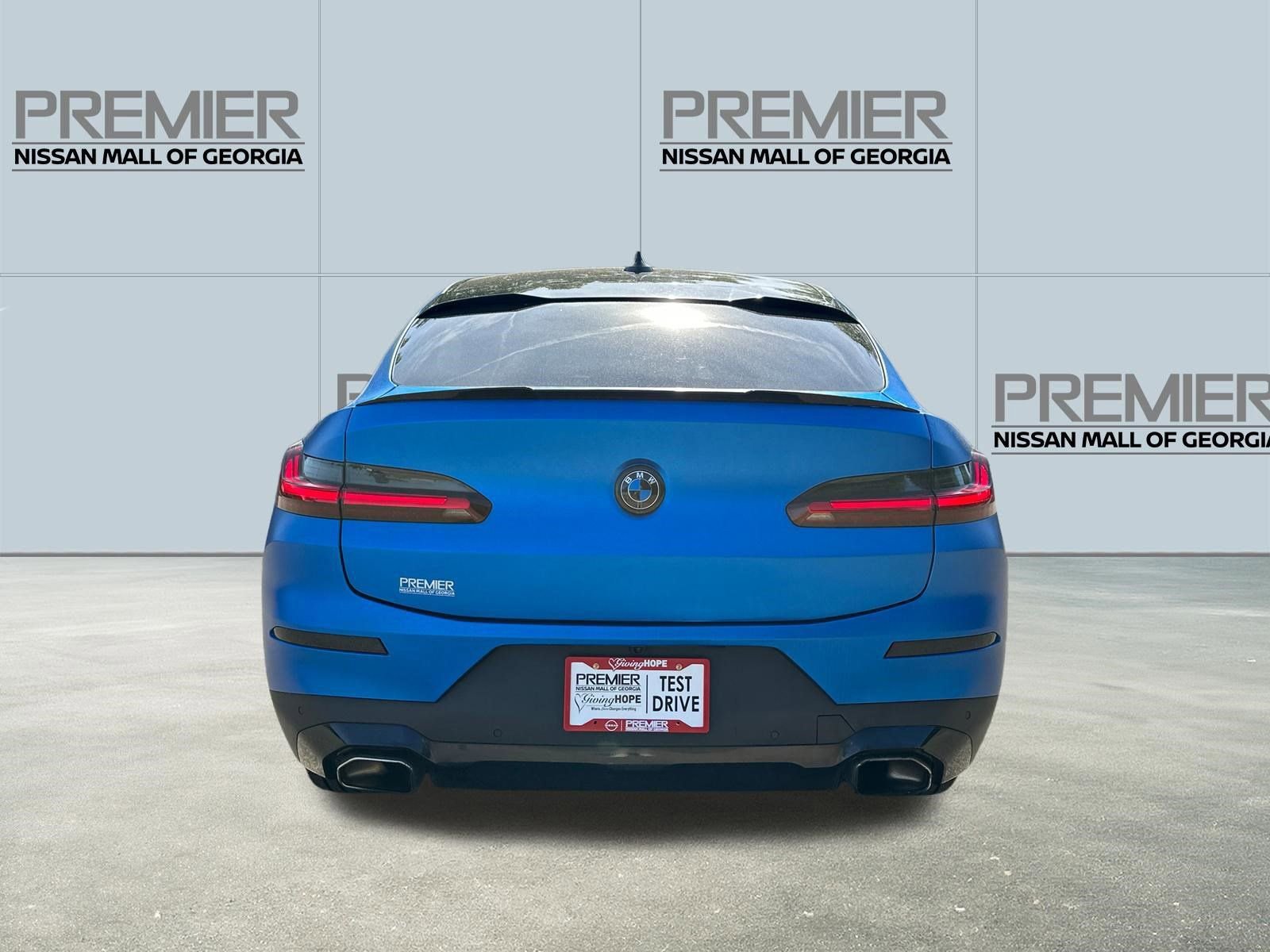 Used 2023 BMW X4 xDrive30i w/ Premium Package AWD/4WD image 5