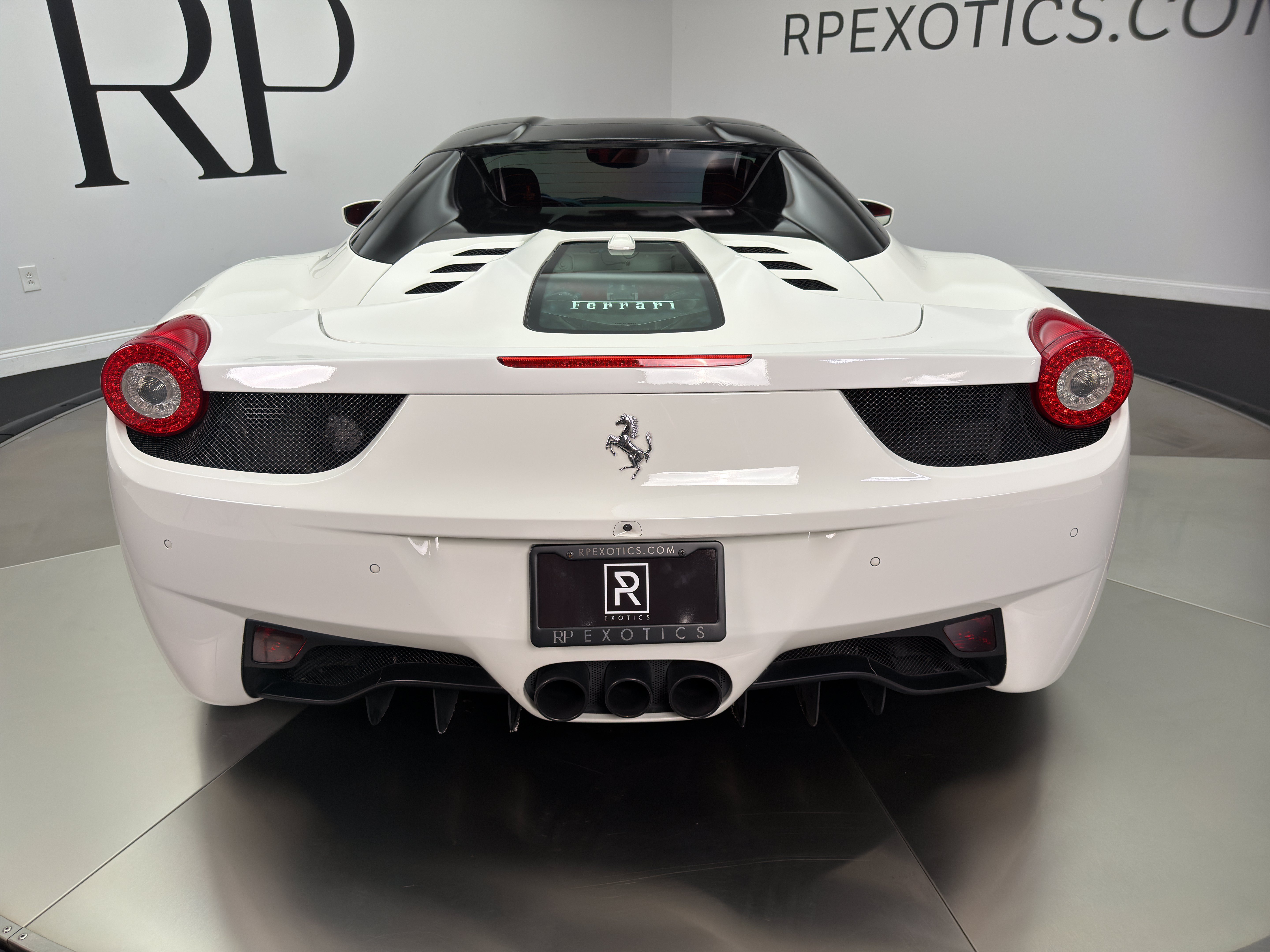 Used 2013 Ferrari 458 Spider RWD image 34
