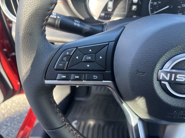 New 2025 Nissan Versa SR w/ Trunk Package FWD image 17