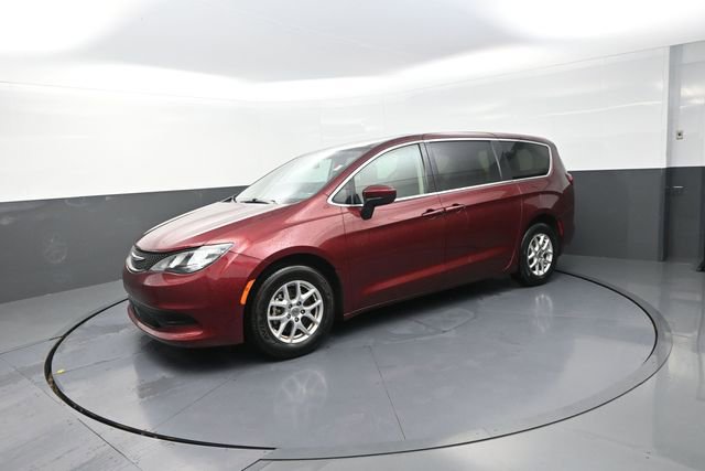 Used 2022 Chrysler Voyager LX FWD image 74