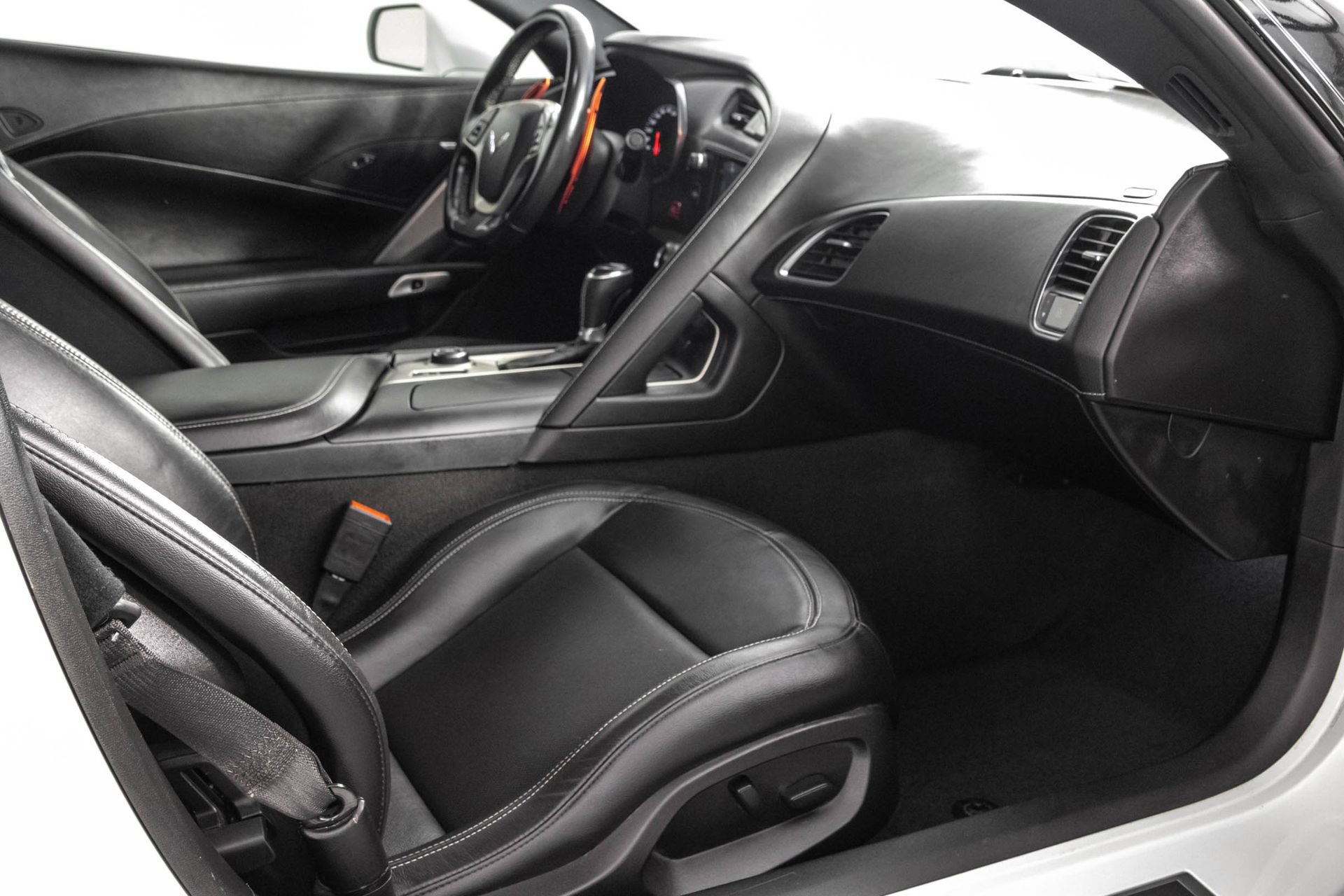 Used 2019 Chevrolet Corvette Stingray Coupe w/ Battery Protection Package RWD image 36