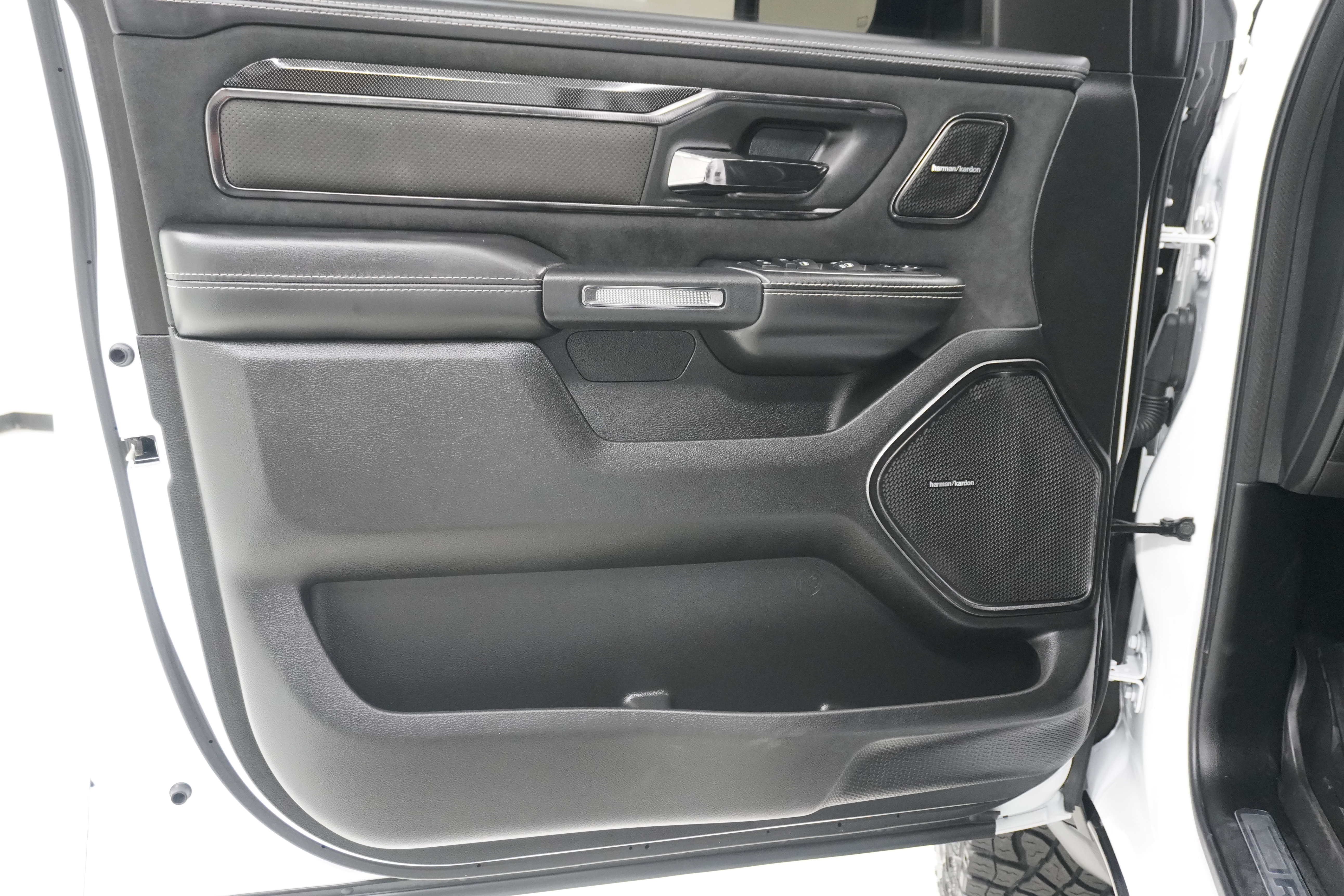 Used 2022 RAM 1500 TRX w/ TRX Level 1 Equipment Group AWD/4WD image 16