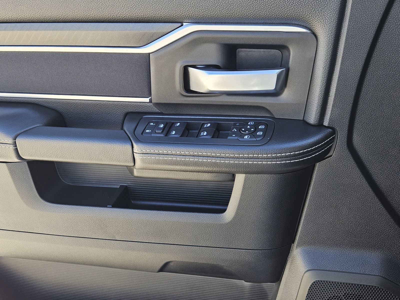 New 2026 RAM 3500 Big Horn AWD/4WD image 26