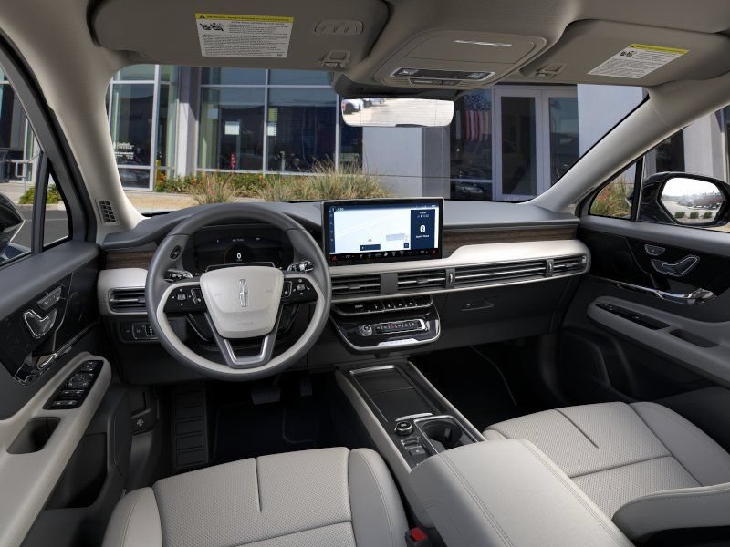 New 2026 Lincoln Corsair Reserve FWD image 9