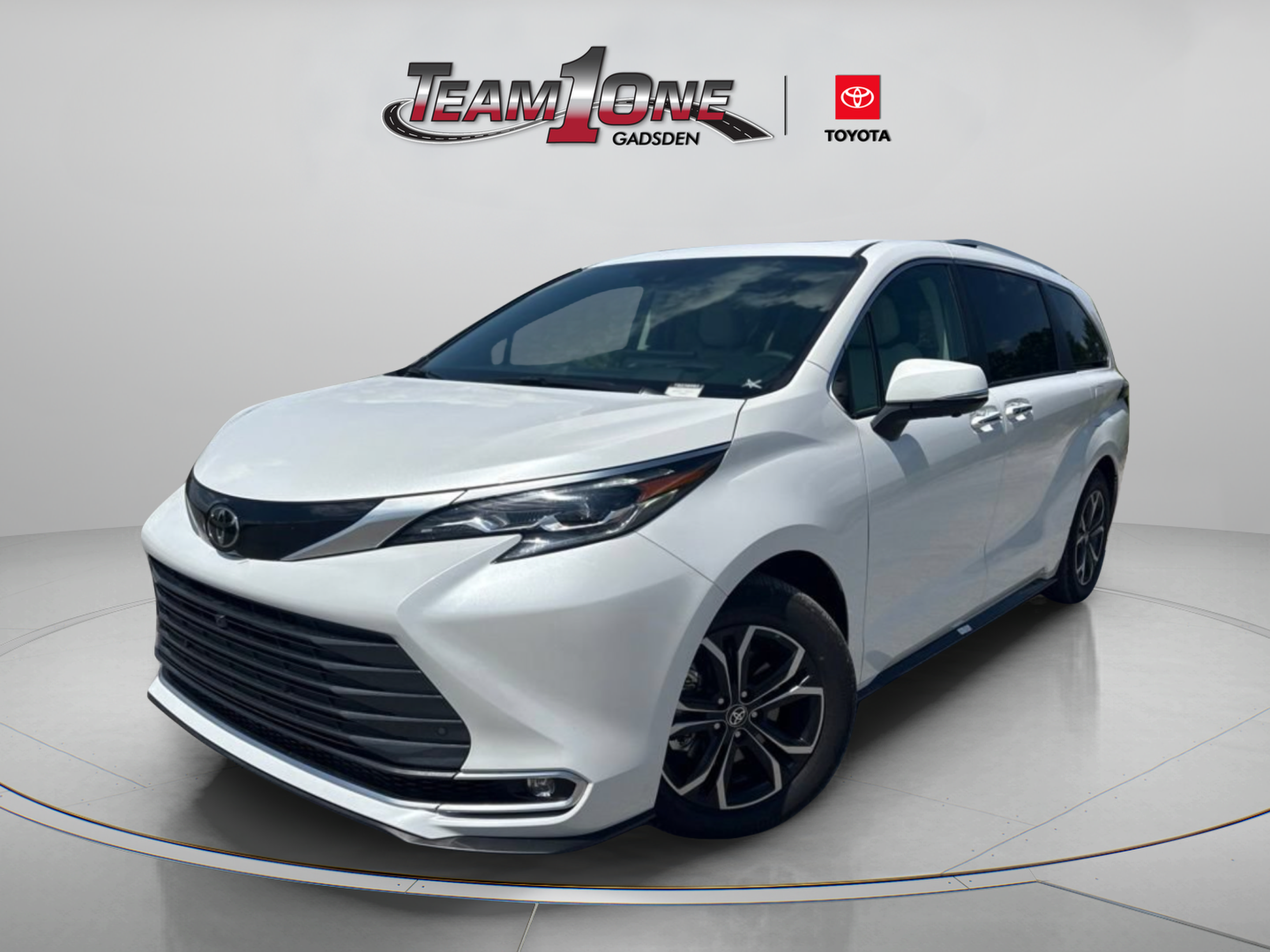 Certified 2026 Toyota Sienna Platinum AWD/4WD image 4