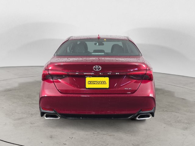 Used 2022 Toyota Avalon XLE FWD image 6