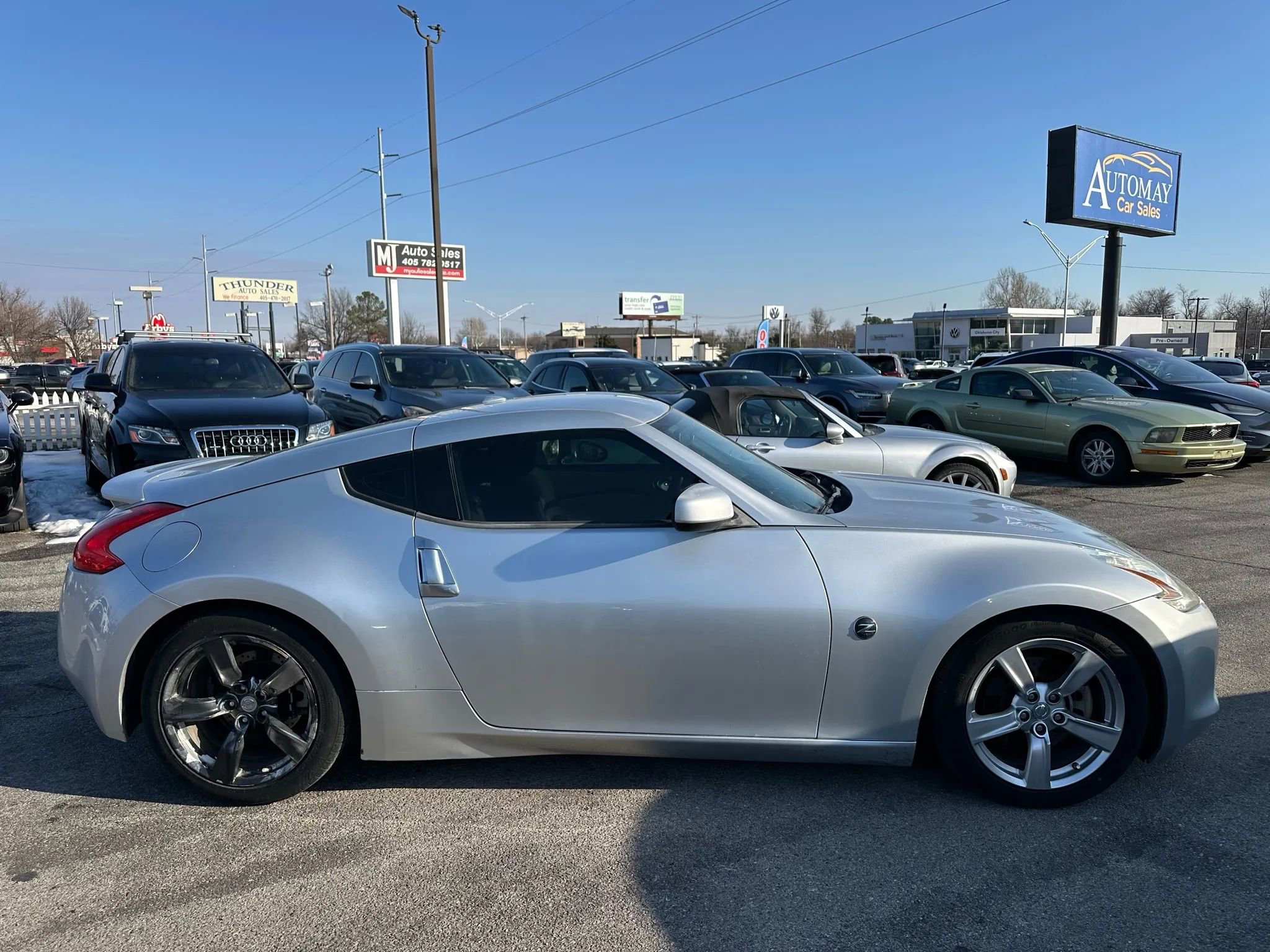 Used 2009 Nissan 370Z Touring image 31