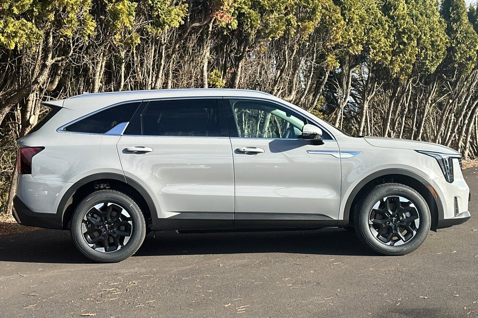 New 2026 Kia Sorento S image 2