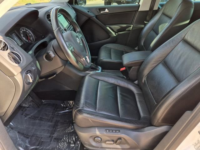 Used 2017 Volkswagen Tiguan Sport image 9