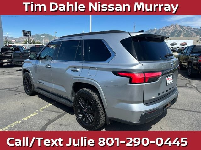 Used 2023 Toyota Sequoia SR5 w/ SR5 Premium Package AWD/4WD image 8