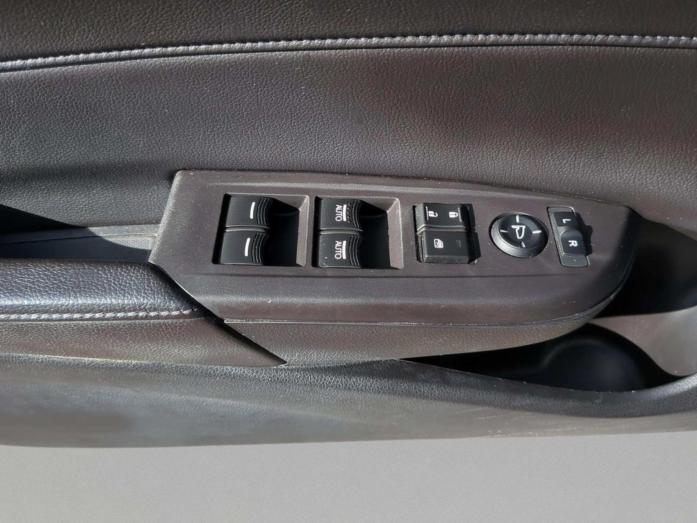 Used 2016 Acura ILX FWD image 17