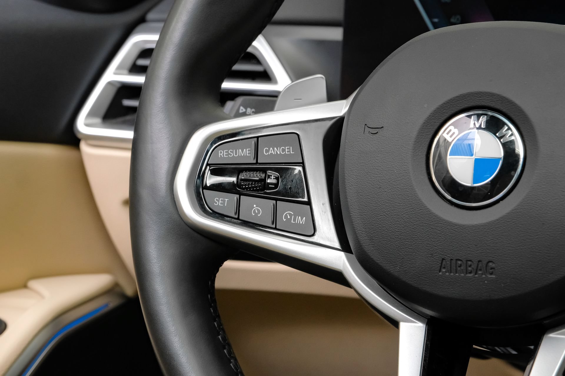 Used 2026 BMW 330i xDrive Sedan AWD/4WD image 19