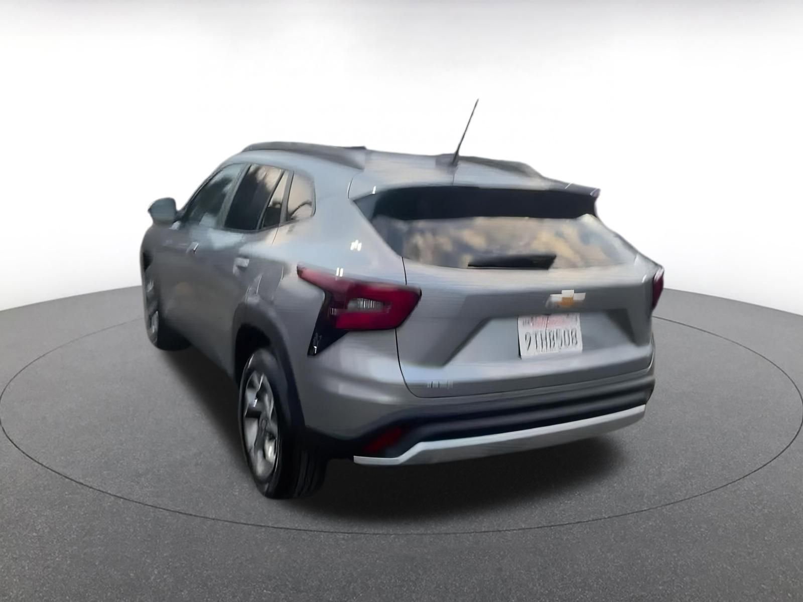 Used 2025 Chevrolet Trax LT image 11