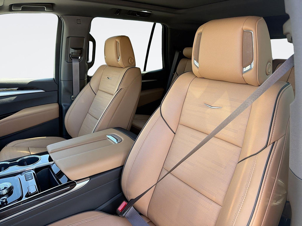 Certified 2026 Cadillac Escalade Luxury w/ Touring Package AWD/4WD image 23