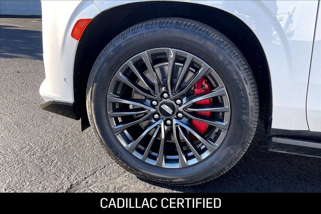 Certified 2024 Cadillac Escalade ESV V w/ Heavy-Duty Trailer Package AWD/4WD image 12