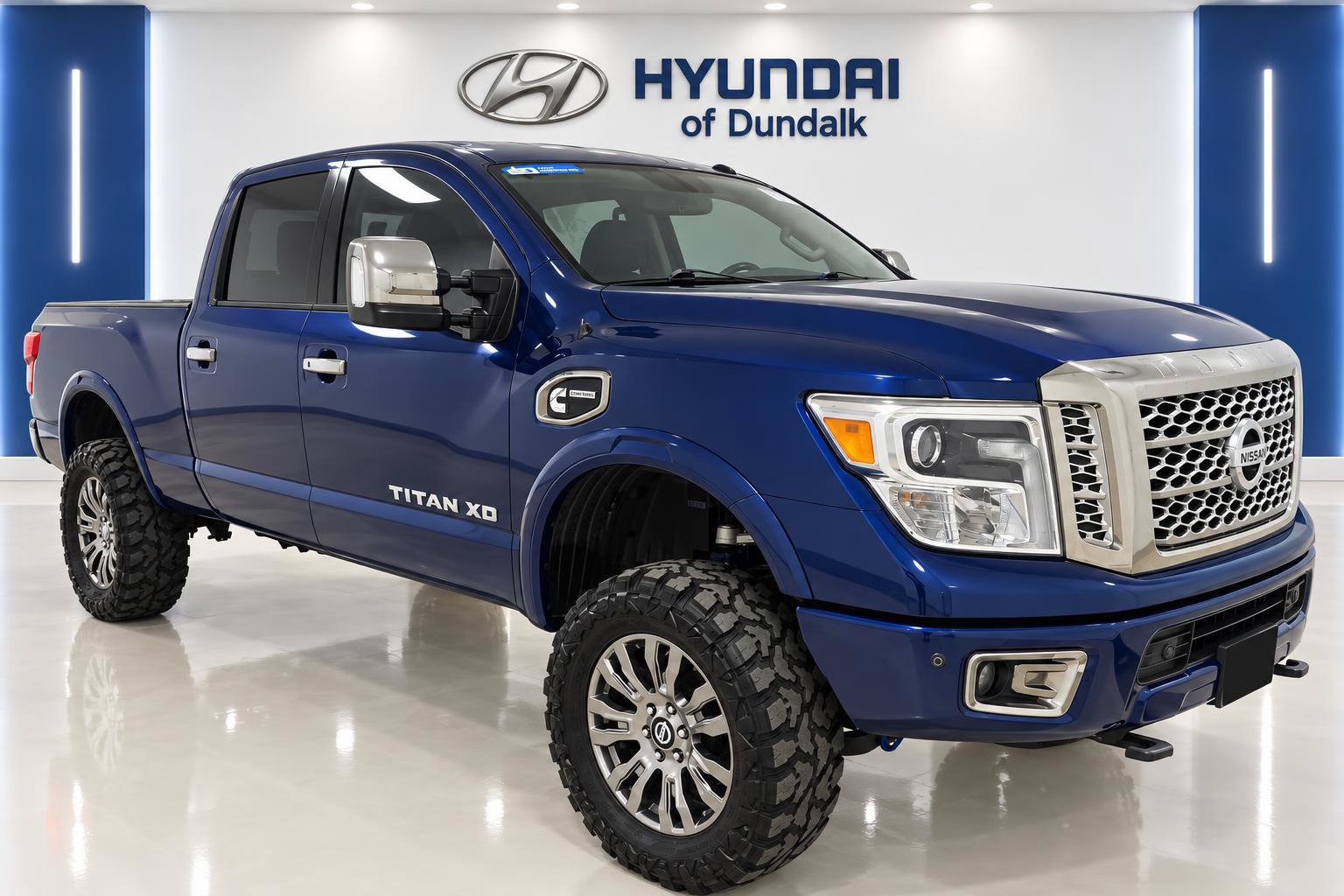 Used 2017 Nissan Titan Platinum Reserve AWD/4WD image 3