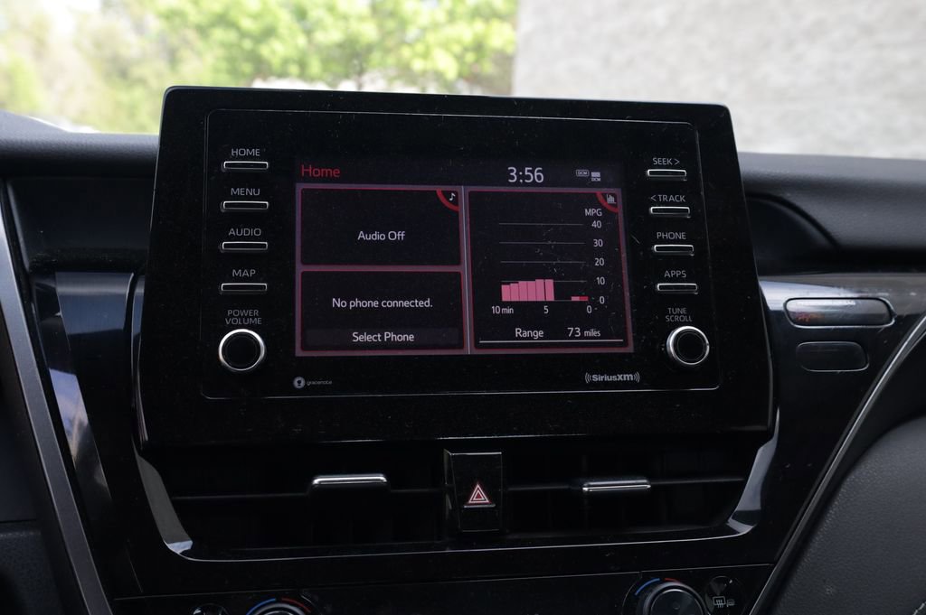 Used 2023 Toyota Camry SE image 4