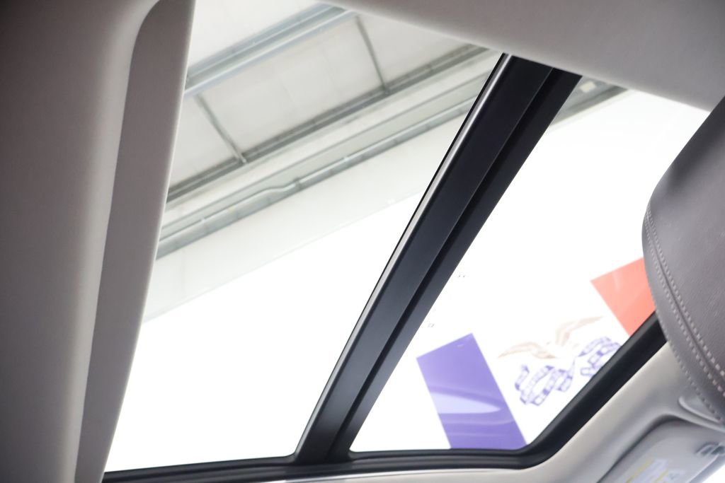 Used 2020 Buick Encore GX Essence w/ Experience Buick Package image 25