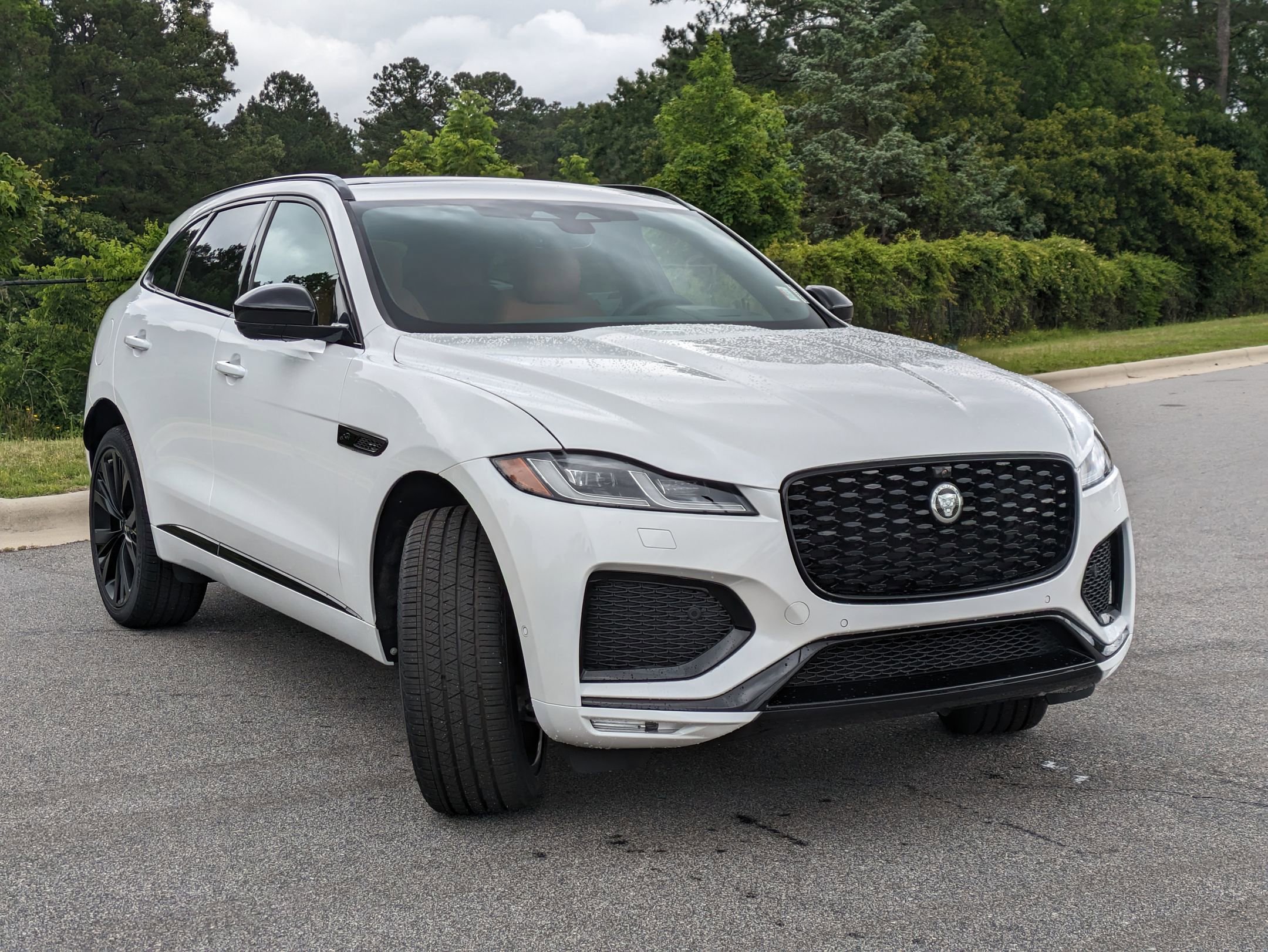New 2026 Jaguar F-PACE R-Dynamic S image 4