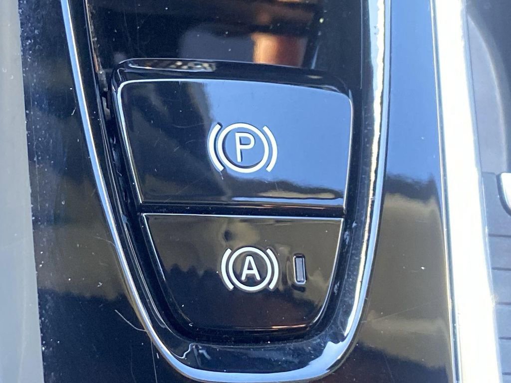 Used 2024 Volvo S60 B5 Core image 39