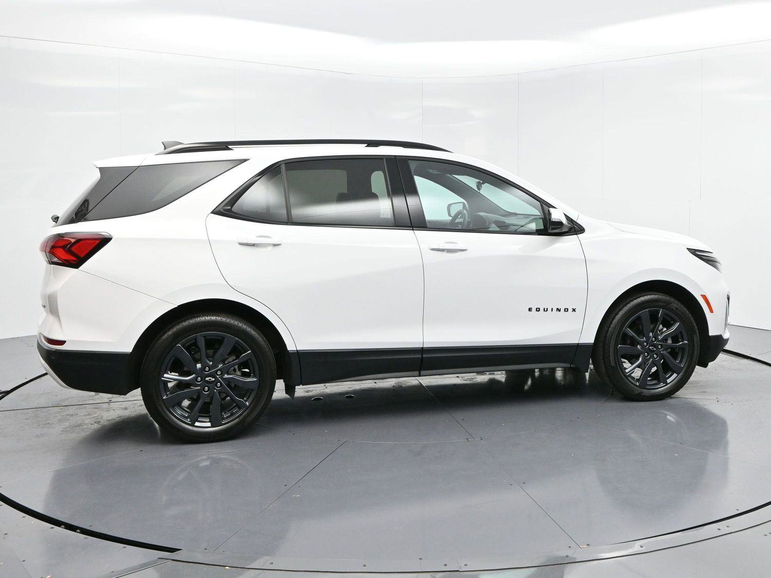 Used 2023 Chevrolet Equinox RS image 8