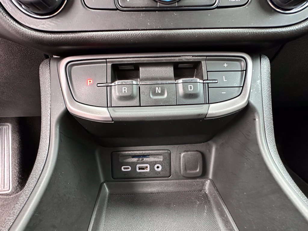 Certified 2023 GMC Terrain AT4 w/ Tech Package AWD/4WD image 35