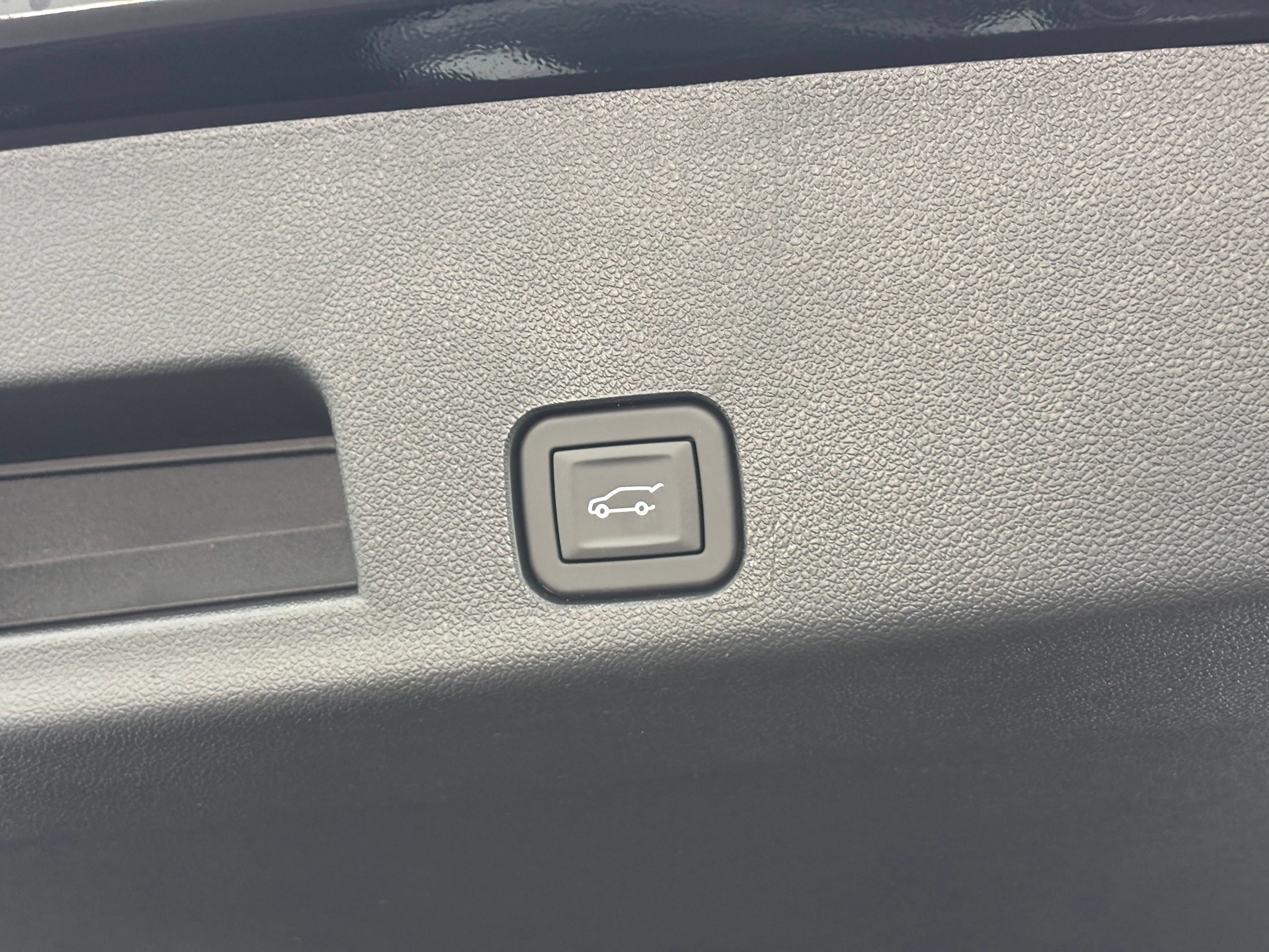New 2027 GMC Acadia Elevation w/ Black Edition AWD/4WD image 12