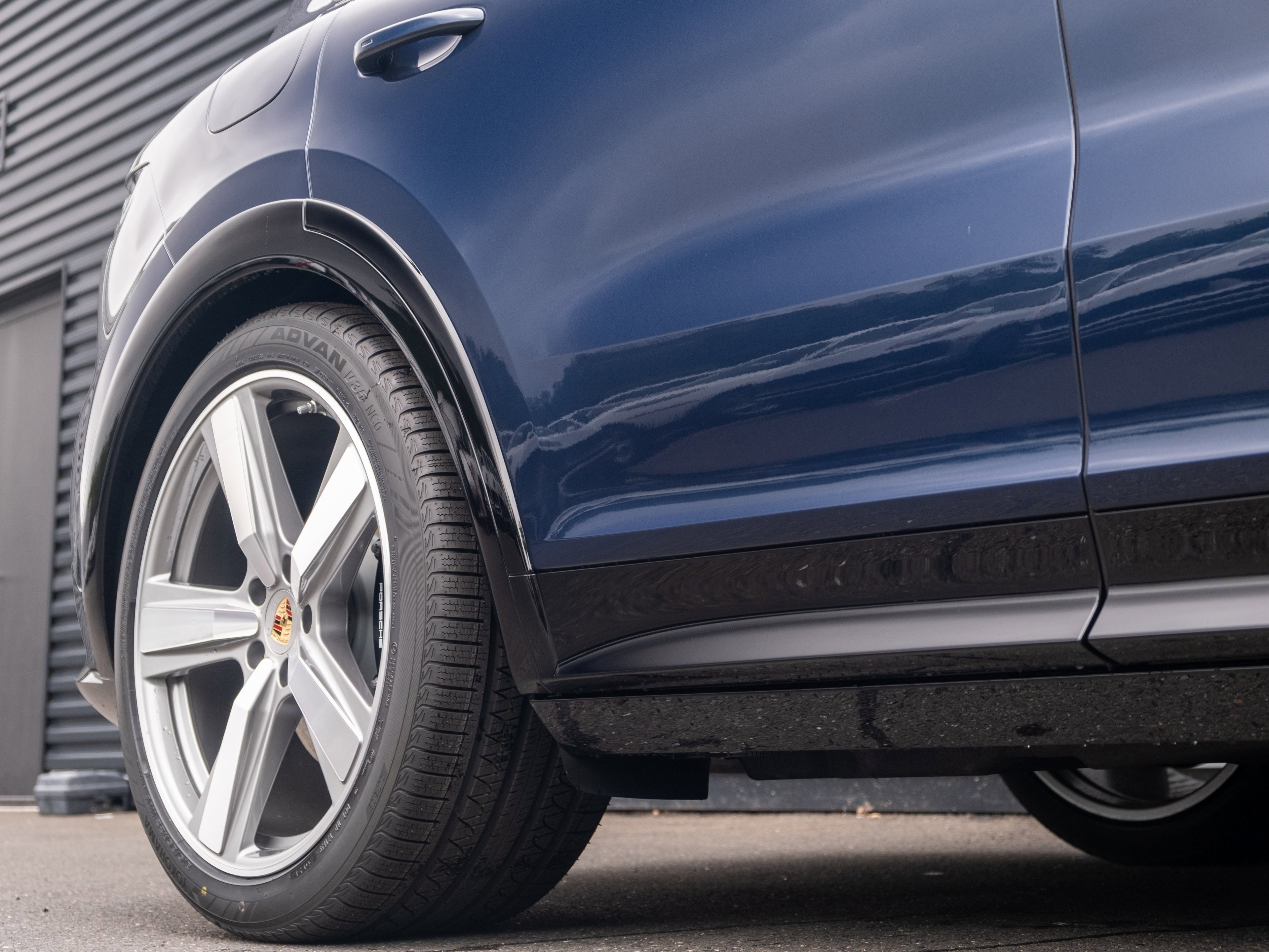 New 2025 Porsche Cayenne GTS image 40