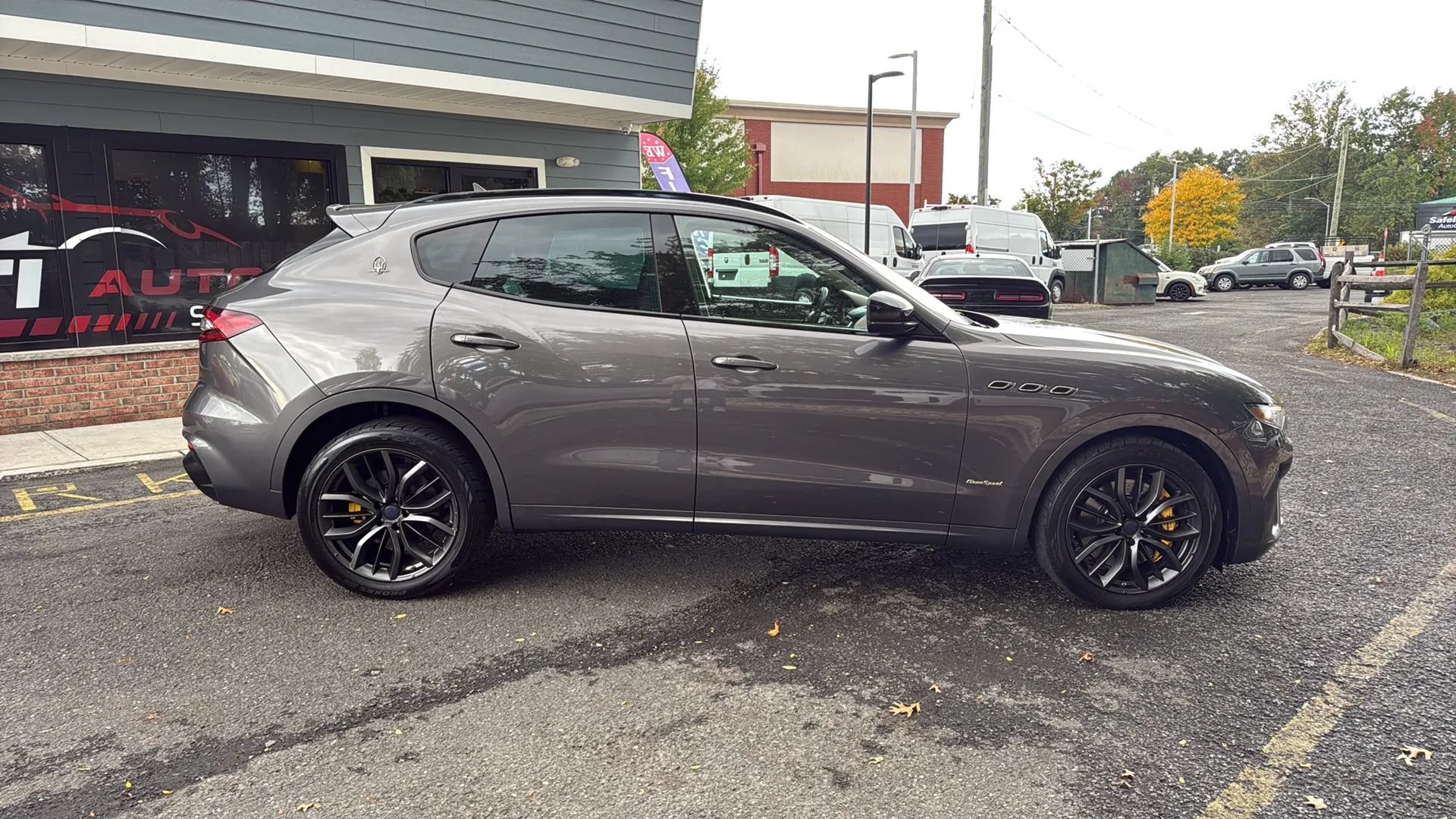 Used 2019 Maserati Levante S GranSport AWD/4WD image 4