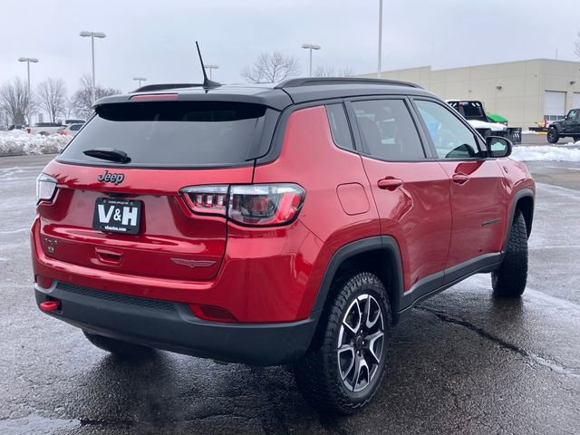 Used 2025 Jeep Compass Trailhawk image 27