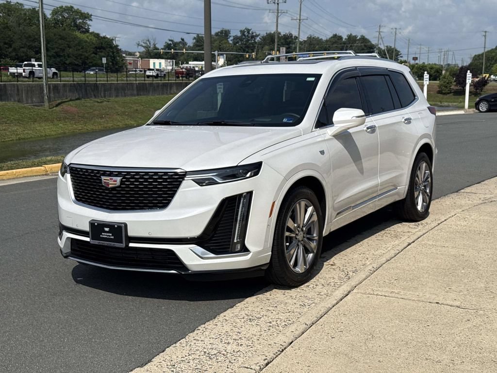 Used 2024 Cadillac XT6 Premium Luxury w/ Technology Package FWD image 21