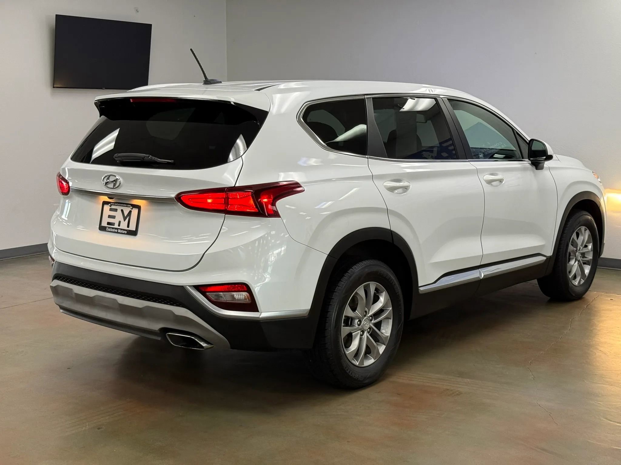 Used 2019 Hyundai Santa Fe SE AWD/4WD image 7