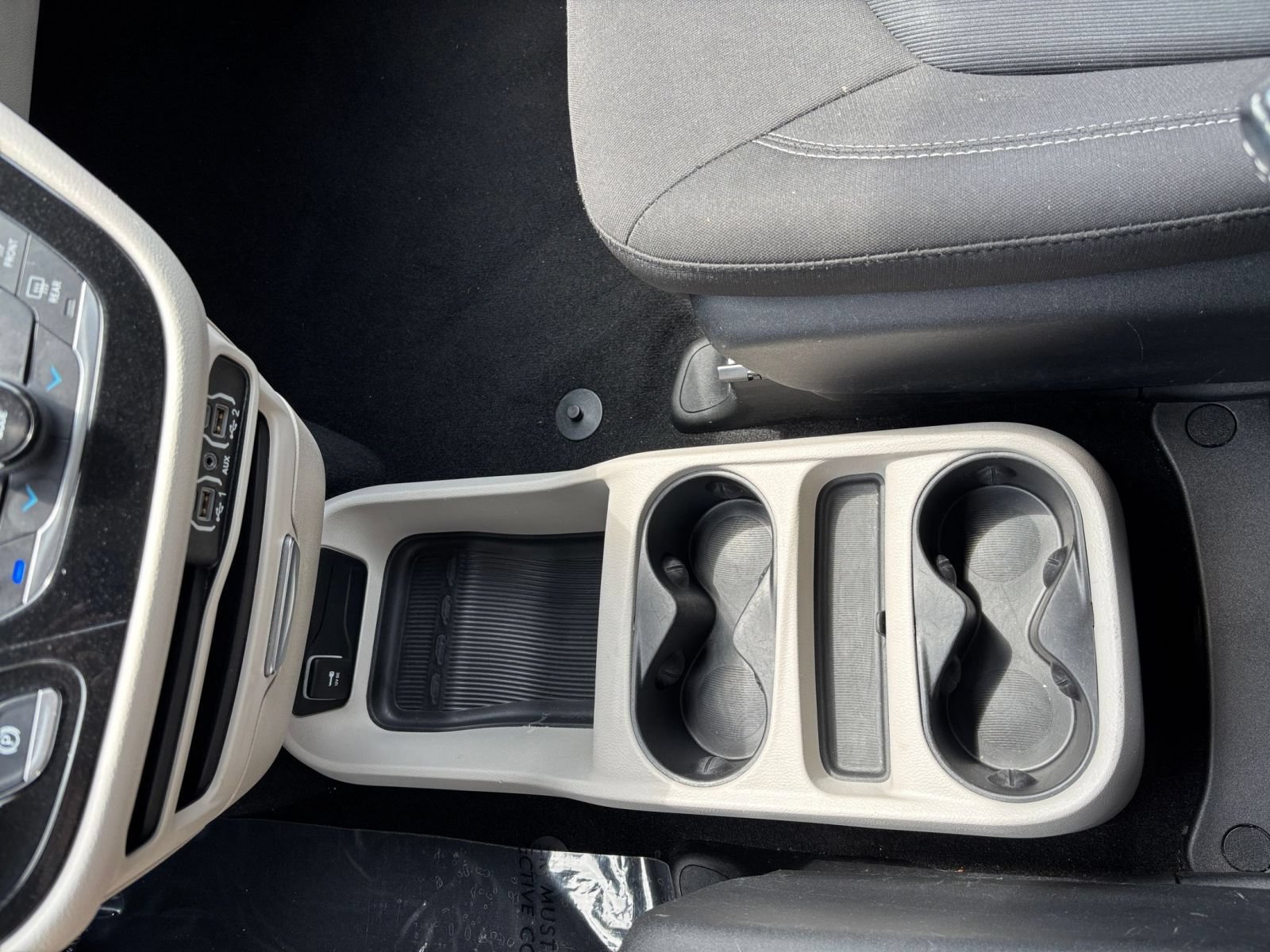 Used 2024 Chrysler Voyager LX FWD image 42