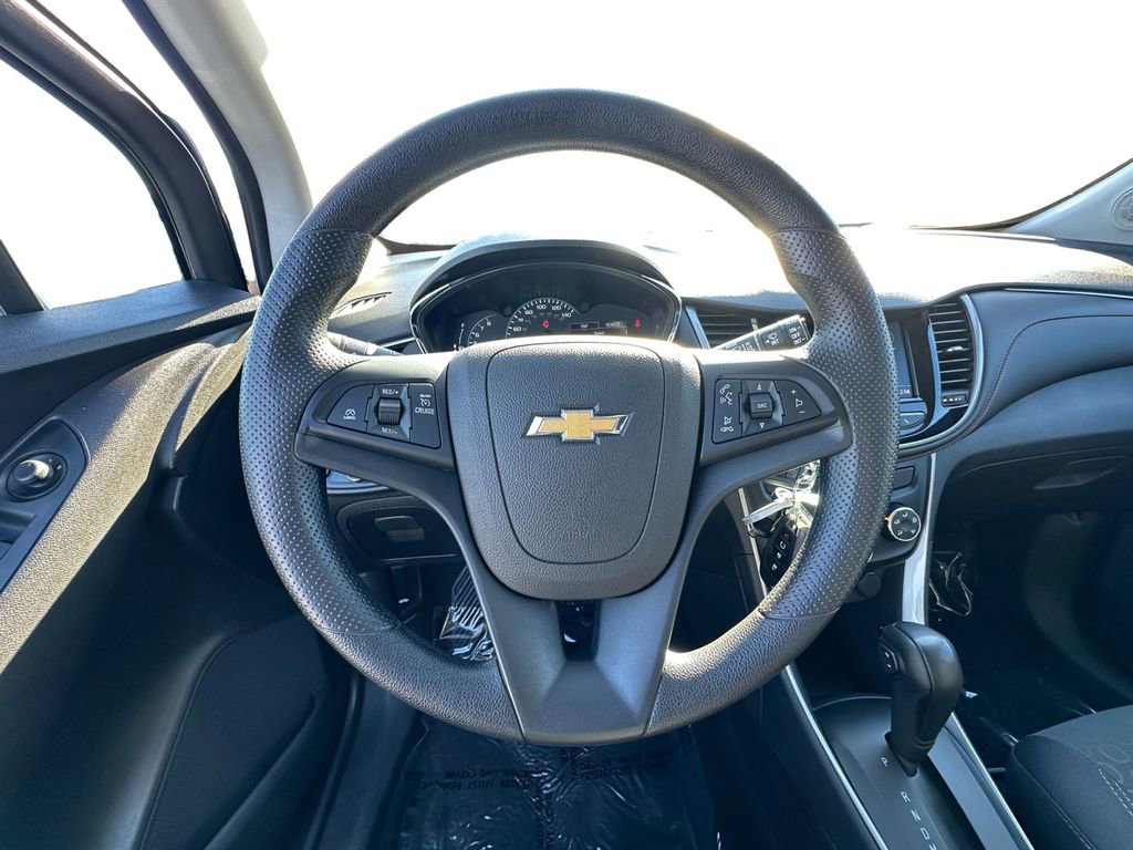 Used 2020 Chevrolet Trax LS w/ Tint and Cruise Package image 12