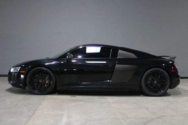 Used 2018 Audi R8 V10 plus image 2