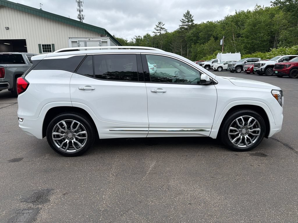 Certified 2024 GMC Terrain Denali w/ Denali Premium Package AWD/4WD image 6