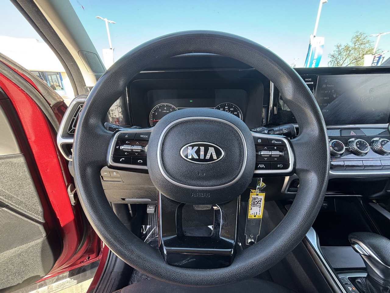 Used 2021 Kia Sorento LX AWD/4WD image 24