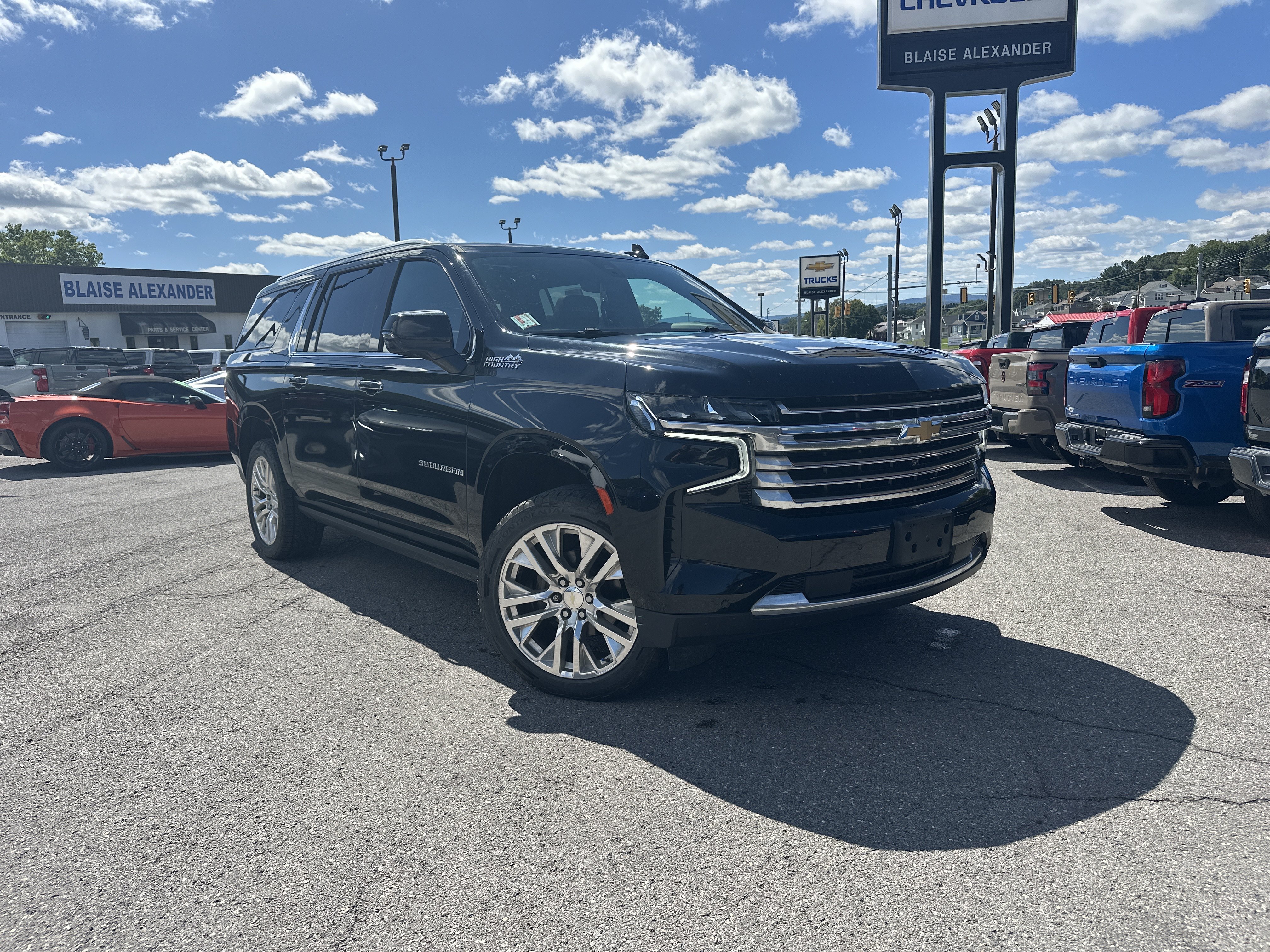 Used 2021 Chevrolet Suburban High Country w/ Premium Package AWD/4WD image 1