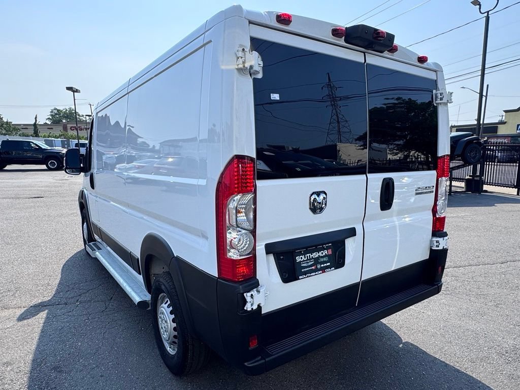 Used 2025 RAM ProMaster 2500 w/ U-Haul Equipment Group FWD image 5