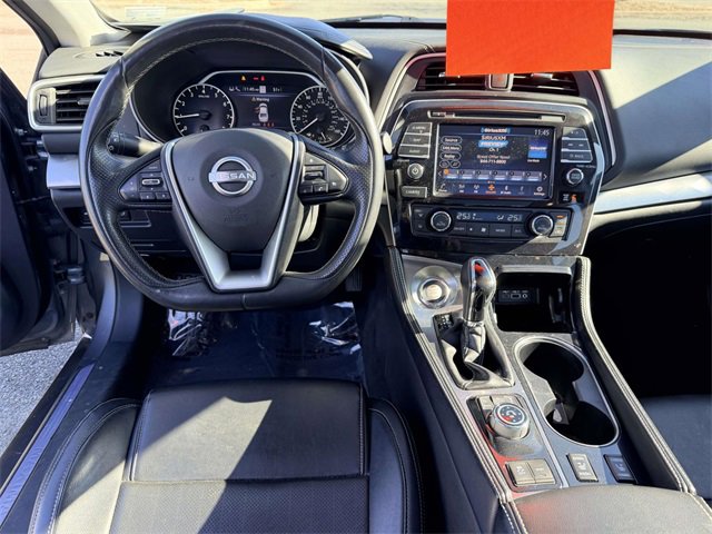 Used 2023 Nissan Maxima SL image 2