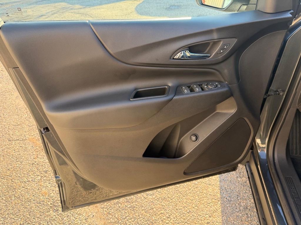 Used 2020 Chevrolet Equinox LT image 11