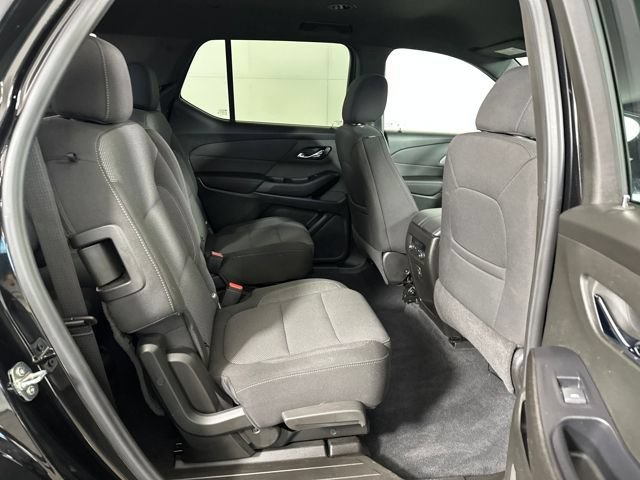 Used 2022 Chevrolet Traverse LT FWD image 27