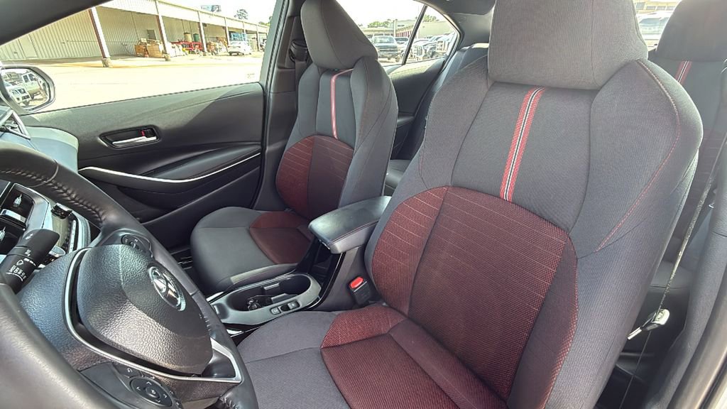 Used 2025 Toyota Corolla SE image 14