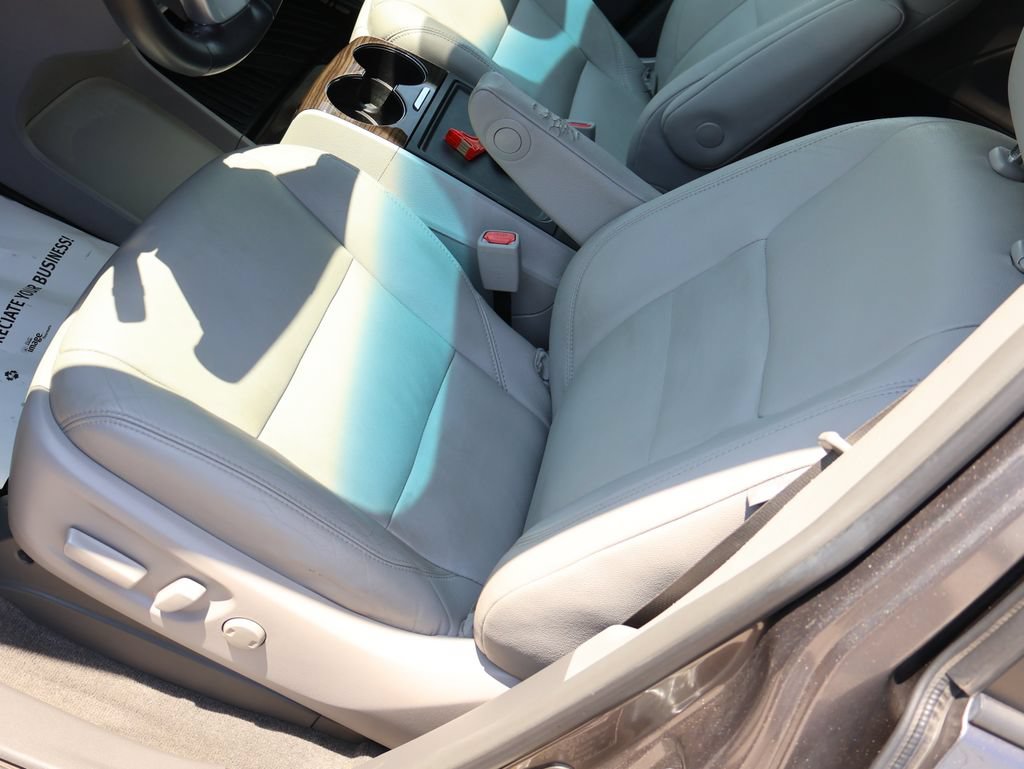 Used 2017 Toyota Sienna XLE FWD image 21