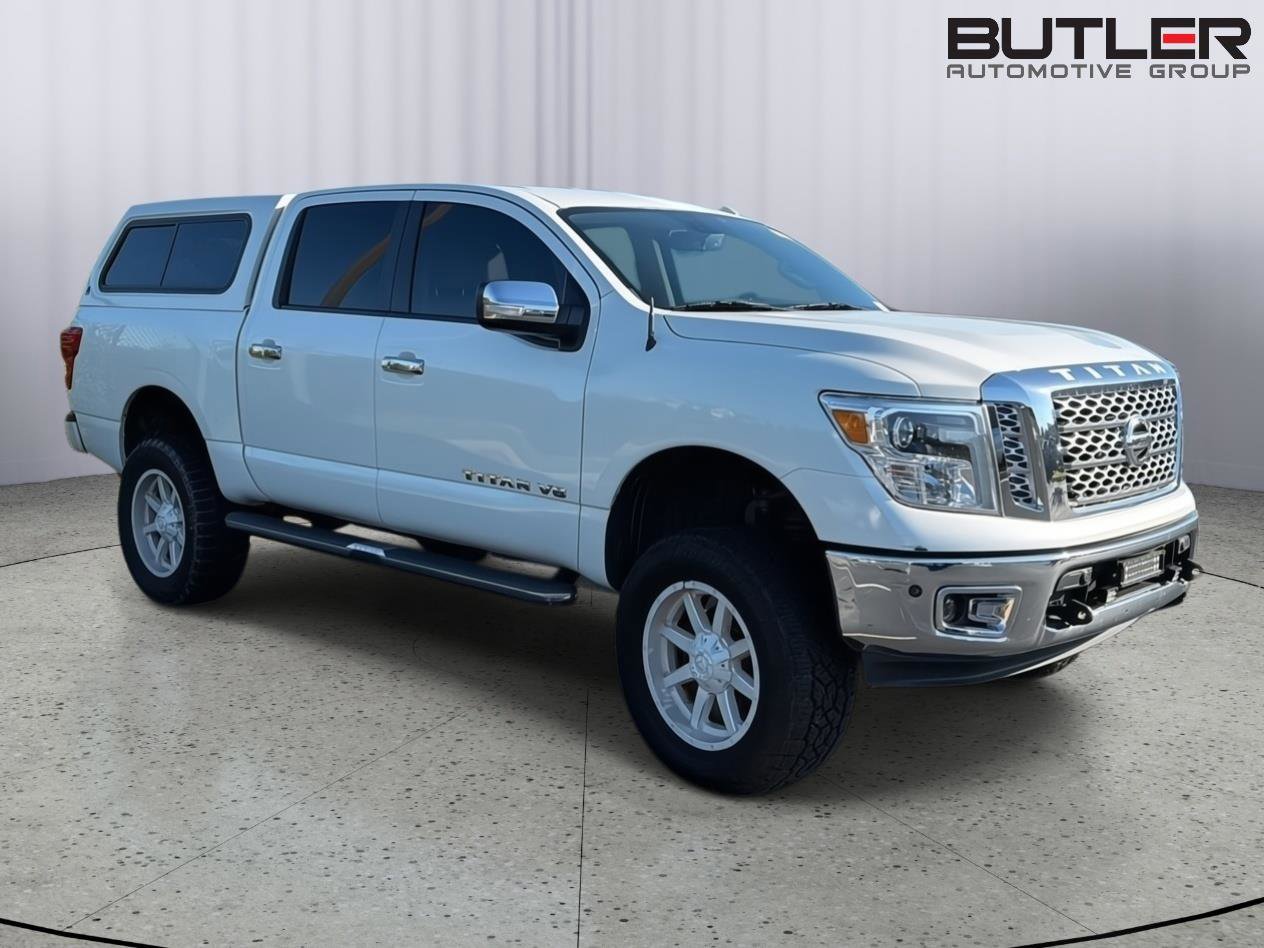 Used 2018 Nissan Titan SL AWD/4WD image 6