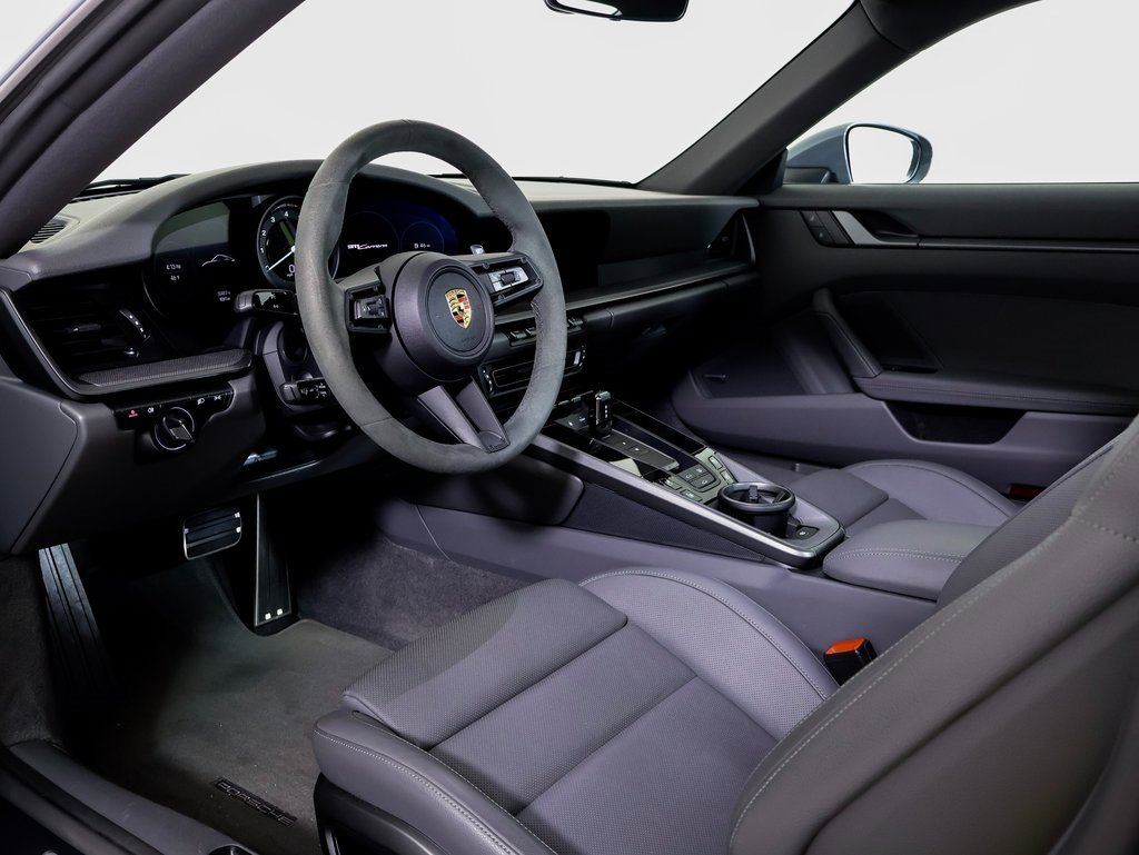Certified 2024 Porsche 911 Carrera image 4