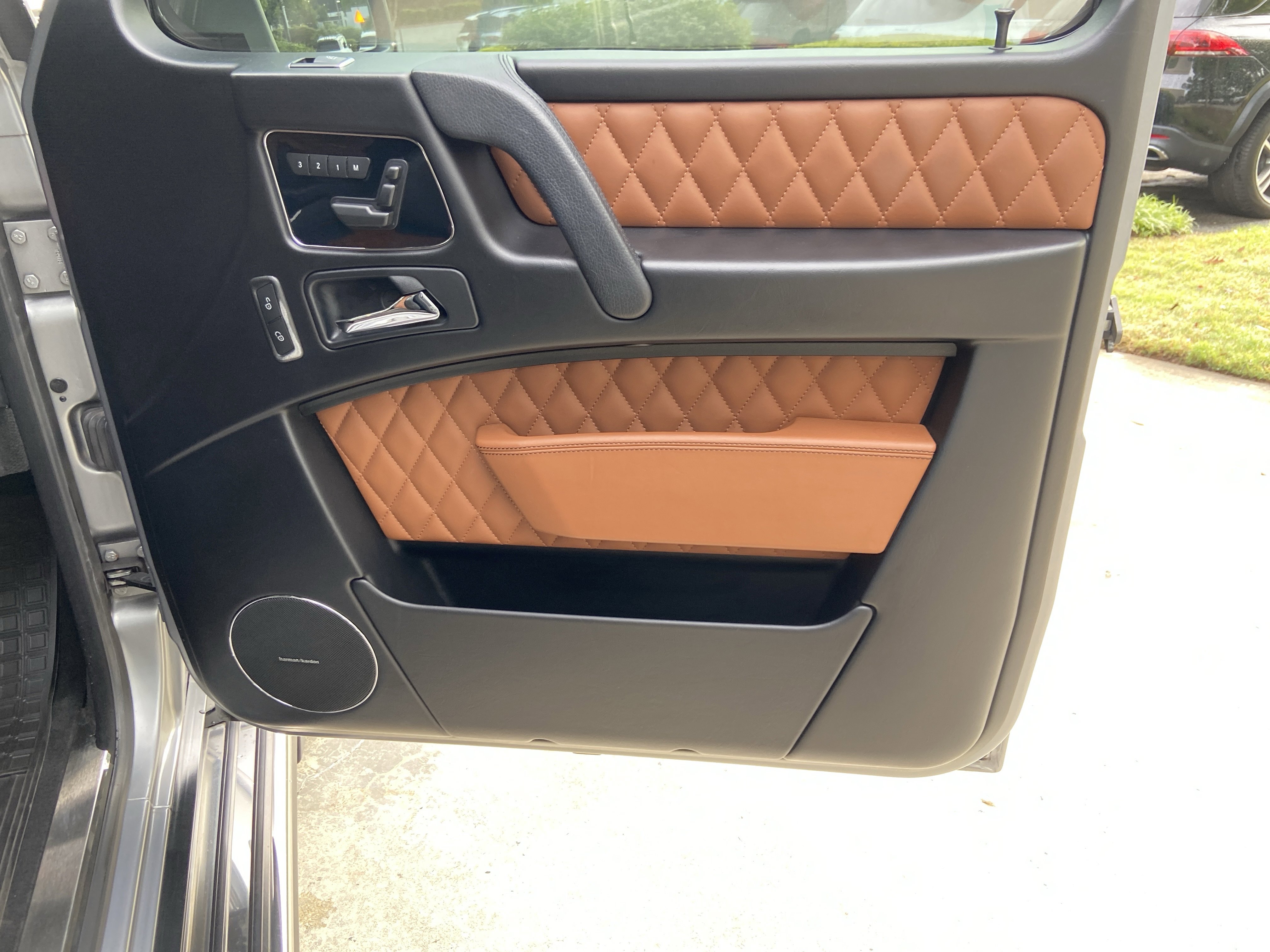 Used 2016 Mercedes-Benz G 63 AMG 4MATIC image 46