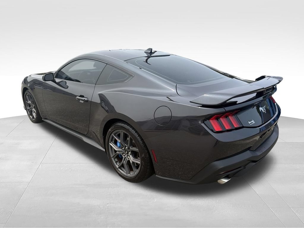 Used 2024 Ford Mustang Coupe w/ 2.3L High Performance Package RWD image 3